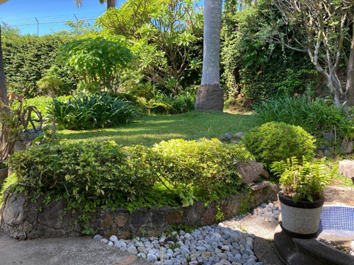 Casa En Privada En Palmira Tinguindin, Cuernavaca, Morelos - Crb-1194-cp