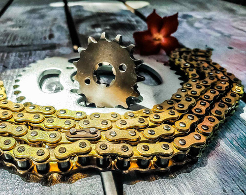 Kit De Sprocket Racing 38/15+cadena Gold H Yamaha Xtz 125 