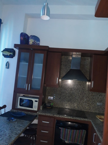 Imagen 5 de 12 de Inmobiliaria Altacasa Vende Excelente Apartamento En Varadero, Tucacas.