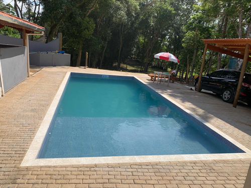 Sitio Fantástico Com 3 Casas  E 2 Piscinas.