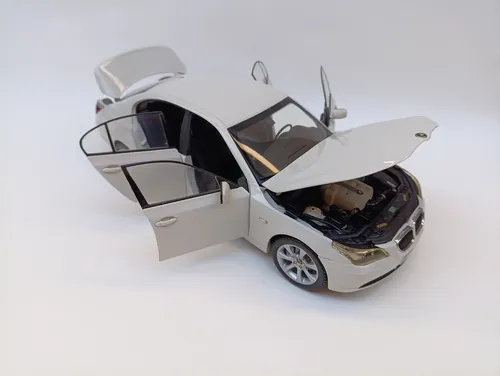 Miniatura Bmw 545i E60 2005 1:18 Kyosho N.m3 M5 | Parcelamento sem