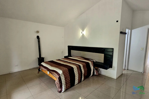Venta De Casa 3 Dormitorios Y Servicio En El Golf Punta Del Este