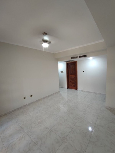 Imagen 26 de 30 de En Venta Amplio Apartamento En El Bosque Valencia Ata-925 04125067379 04244900499