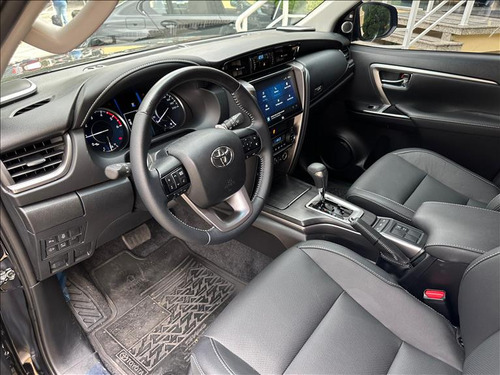 Toyota Hilux SW4 2.8 D-4d Turbo Diesel Srx Platinum 7l 4x4 Automático