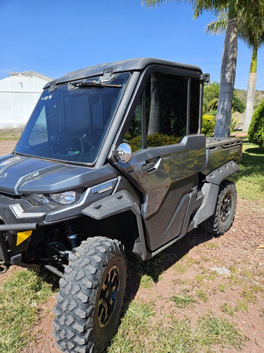 Canam Defender