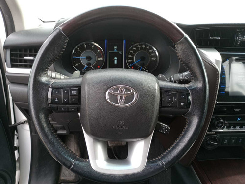 Imagen 4 de 14 de Toyota 2016 Hilux Sw4 Tdi Srx At L/16
