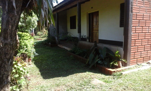 Imagen 1 de 14 de Casa Muy Amplia Con Terreno Grande Exelente Ubicación