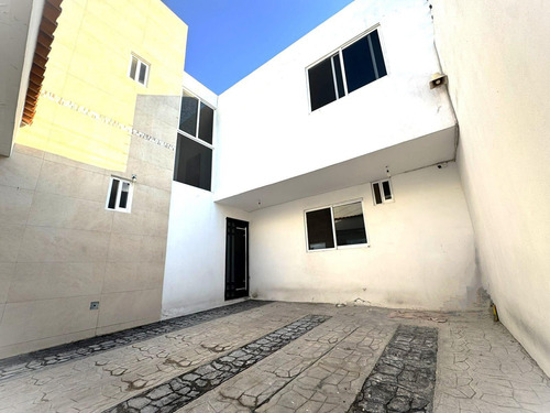 Renta Y Venta Casa Con Recámara En Pb, 3 De Mayo, Zapata Mor