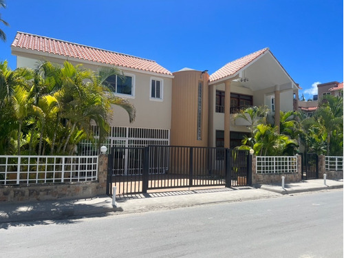 For Sale Villa En El Cortecito Los Corales Punta Cana De 5 Habitaciones Cerca De Playa 