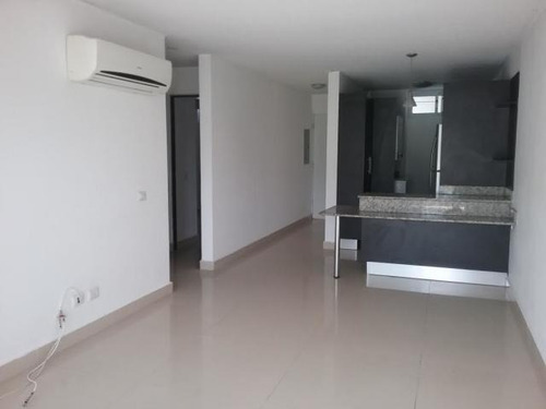 Imagen 4 de 14 de Venta De Apartamento Confortable En Altamira Gardens 20-6853
