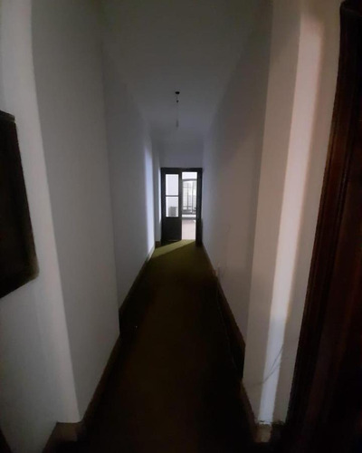 Venta - Departamento 4 Dormitorios 2 Baños - Calle Emilio Olmos