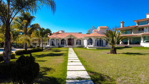 Residencia De Lujo En Venta Tepotzotlan. Un Nivel 10734