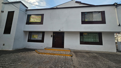 Bogotá, Arriendo Oficina En Santa Bárbara 85 Mts 