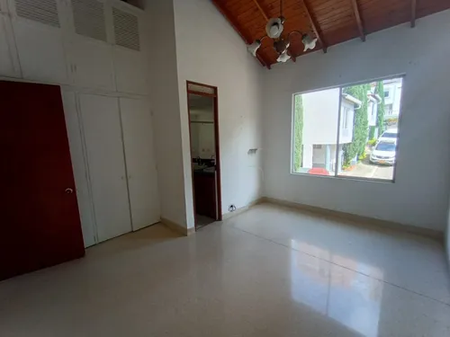 Se Vende Casa Unifamiliar En Loma De Los Bernal