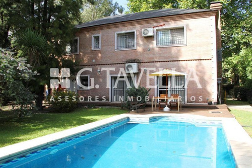 Venta De Casa 5 Amb. Parque, Pileta, Parque Leloir.