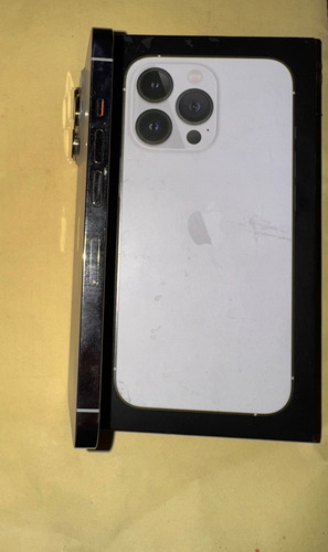 iPhone 13 Pro, Núm De Modelo Mlup3e/a, Capacidad 256gb, Color Blanco Upc 1-94252 87660 2 (Usado)