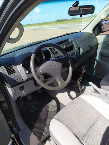 Toyota Hilux 2.5 Cab Doble 4x2 2010