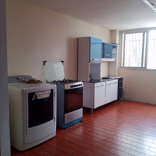 Amplio Penthouse Con Terraza En El Paraíso