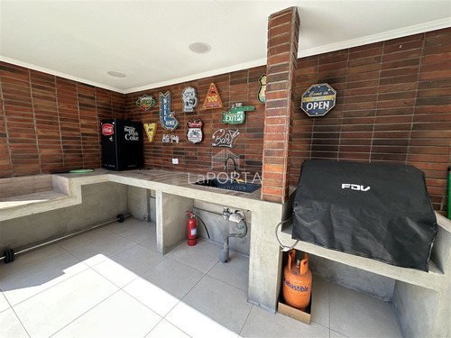 Remodelada / Piscina / Iluminada