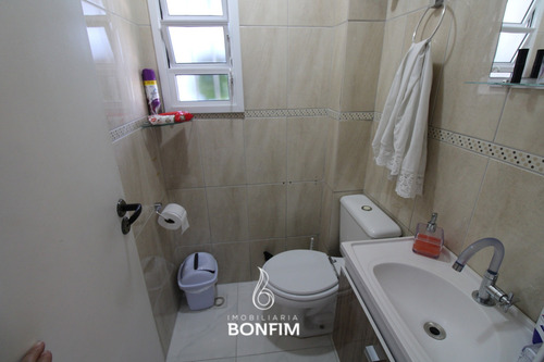 Imagem 12 de 23 de Sobrado Em Condomínio Com 3 Dormitórios À Venda Com 185m² Por R$ 540.000,00 No Bairro Capão Raso - Curitiba / Pr - Sob0158