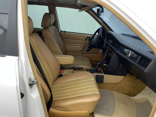 Imagen 15 de 25 de Mercedes Benz 190 E 2.6