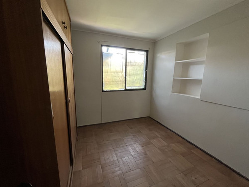 Casa En Venta De 3 Dorm. En La Cisterna