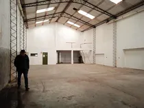 Comprar Oportunidad!! Gran Galpon 440 Mts Sin Columnas Show Room Y Oficinas Alquilao En U$ 2.000.-