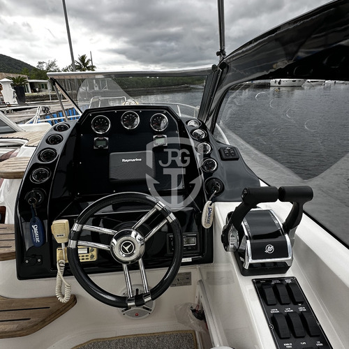 Lancha Triton 325 2014 Com 2x Motores Mercruiser 220 Hp