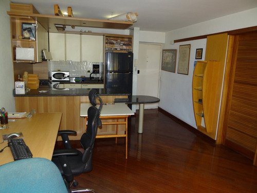 Apartamento En Venta En La Alta Florida 56mts2/1h/1b/1e + 3 Cuartos Hobby 45mts2. Mem