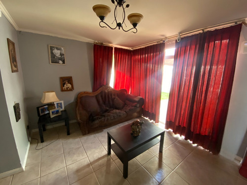 Se Vente Amplia Casa Familiar 7d,4e,3b, Ciudad Del Este