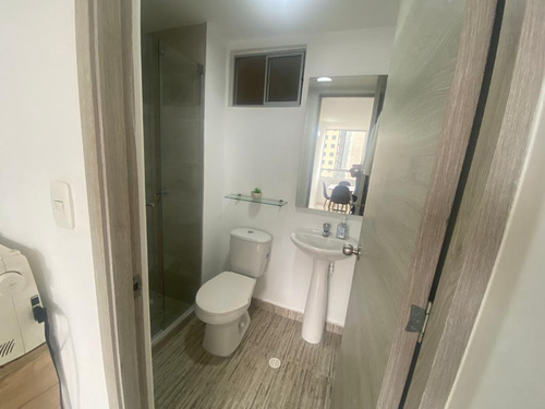 Imagen 18 de 22 de Hermoso Apartamento Con Parqueadero, Barrio Alameda
