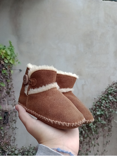 Pantubotas Ugg