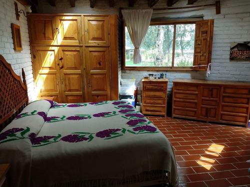 Gran Oportunidad! Terreno Con Construcciones Diversas