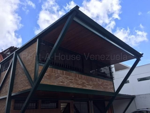 Imagen 1 de 14 de Espectacular Casa En Venta En Los Naranjos, Con Una Vista Insuperable, Caracas. Codigo: Mvg 22-21965