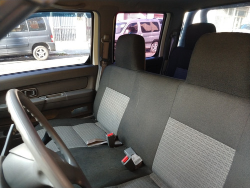 Nissan Np 300, En Excelente Estados Kilometros Reales