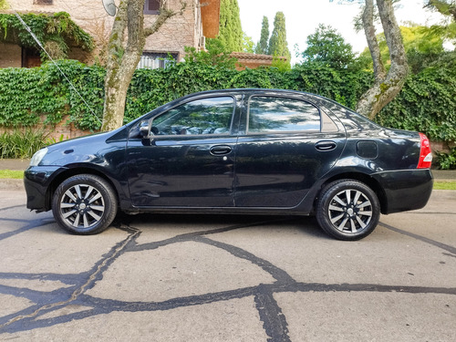Toyota Etios 1.5 Platinum 4 p