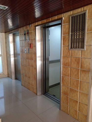 Apartamento En Venta En San Bernardino. 4hab/3baños/1 Pe 122m2. Ref: 58.000