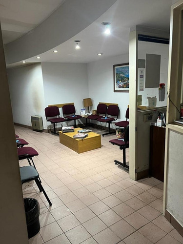 Imagen 4 de 14 de Amplio Dto. En Pb Torres Moron Ideal Oficinas O Consultorios