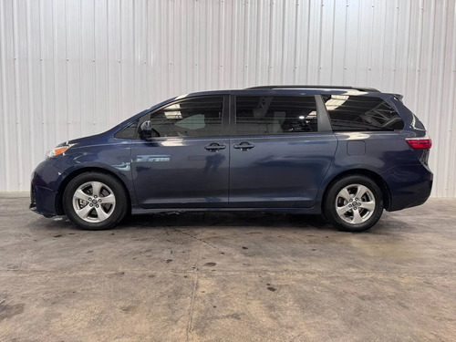 Toyota Sienna Le At 3.5 8psj 4x4