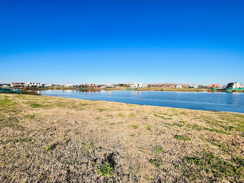 Imagen 8 de 13 de Vendo Lote Al Agua, 632 M2 Barrio Santa Ana!!