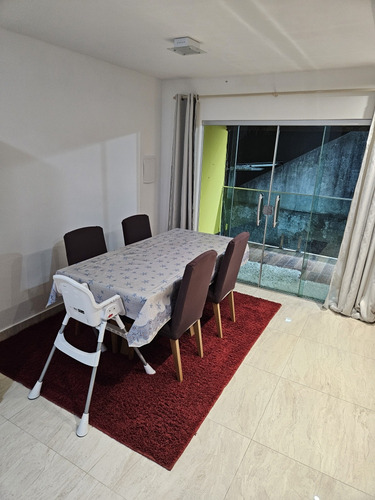 Alugo Casa C/contrato Curto De 6 Meses A Um Ana.