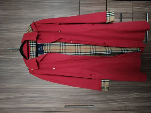 Burberry top gabardina roja