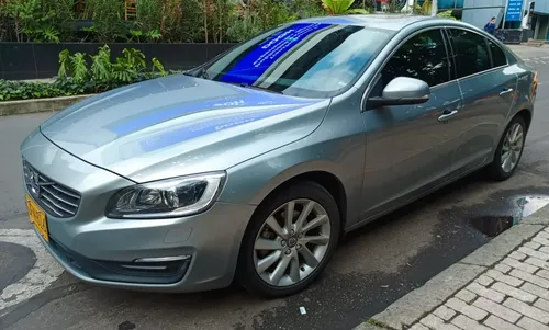 Volvo S60 2.0 T4 Drive-e R-design