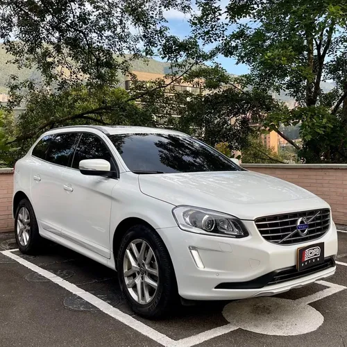 Volvo XC60 2.0 T5 Awd Summum