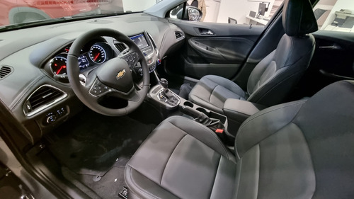 Imagen 13 de 25 de Chevrolet Cruze Lt 5 Puertas Automatico 0km 2022 Vm