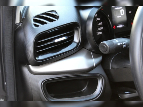 Fiat Cronos 1.8 AT DRIVE