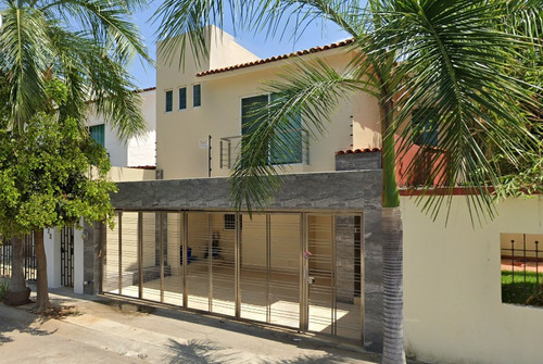 Venta De Hermosa Casa En Excelente Precio Ubicada En,puerto Vallarta,jalisco.