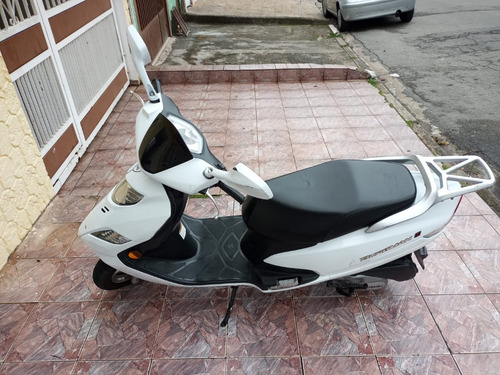 Imagem 3 de 4 de Burgman 125i 2013/2014