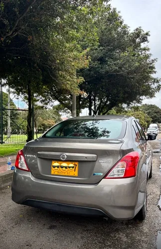 Nissan Versa Advance