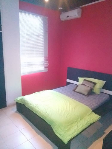 Rivero Bienes Raíces Casa En Venta En La Urb. El Piñal, El Limón